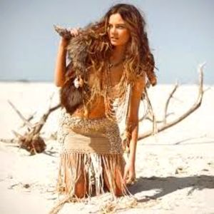 Spell & The Gypsy Collective Hanalei Cowrie Shell Skirt M